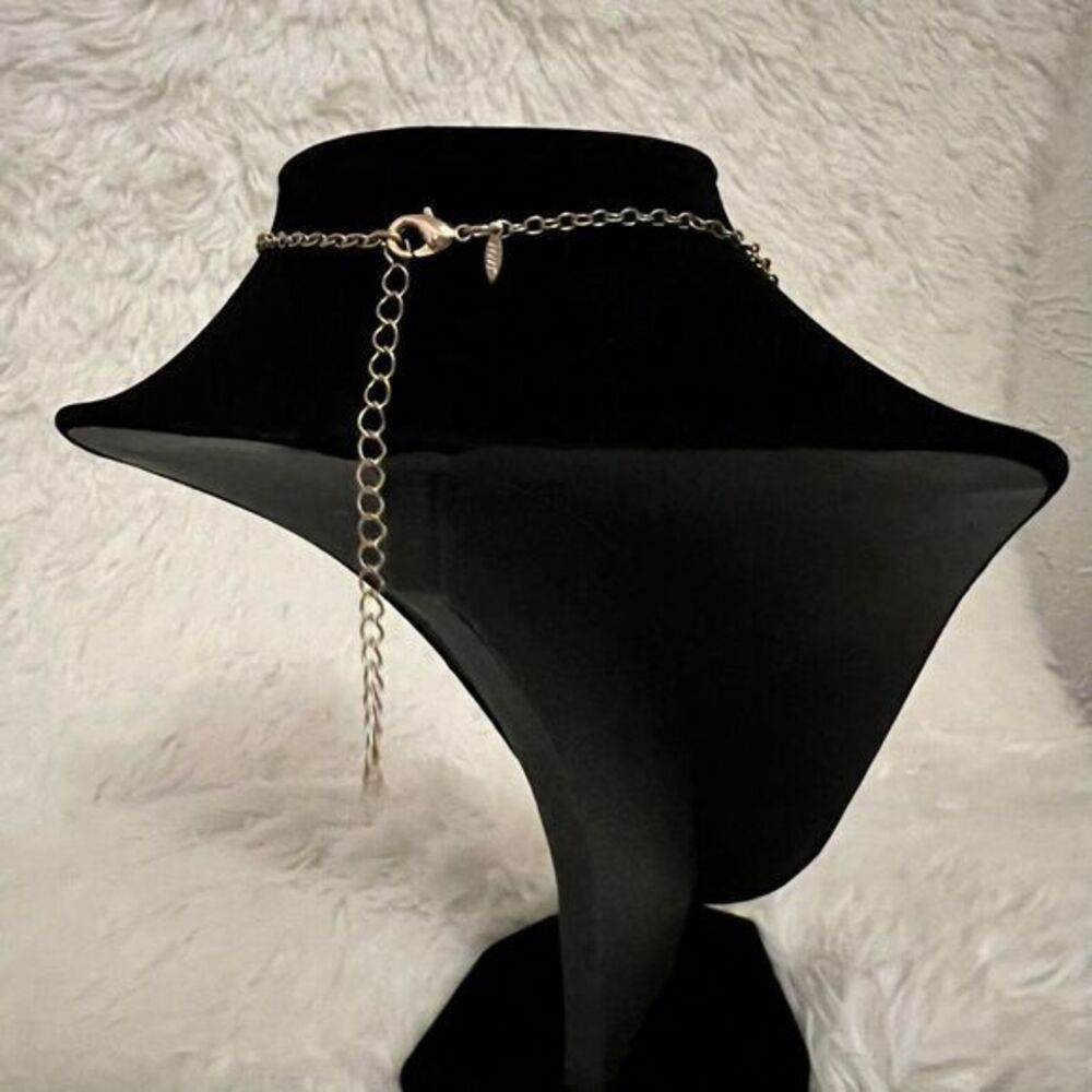 Women's NWT Signed‎ Beige Statement Necklace 16 in - Picture 4 of 5